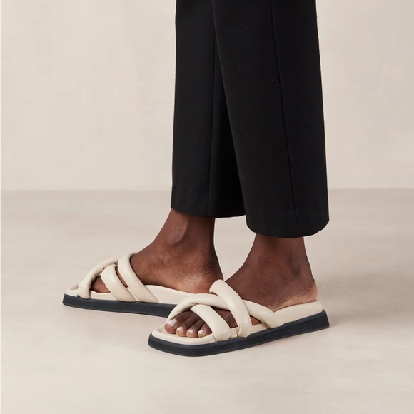 Brand new Alohas off-white leather slip-on criss cross sandals. Size 10. - Picture 3 of 10